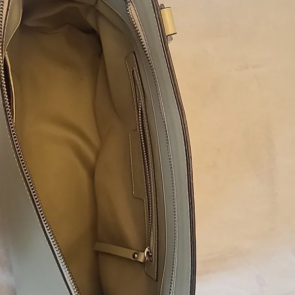 Alberta di Canio Italian genuine leather shoulder bag. - Picture 4 of 16